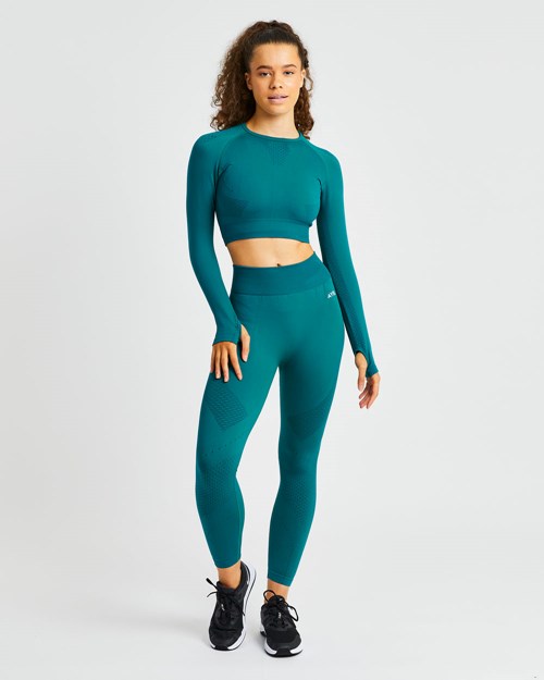 AYBL Ignite Seamless Long Sleeve Crop Top Hyper Teal | 9548713-RB