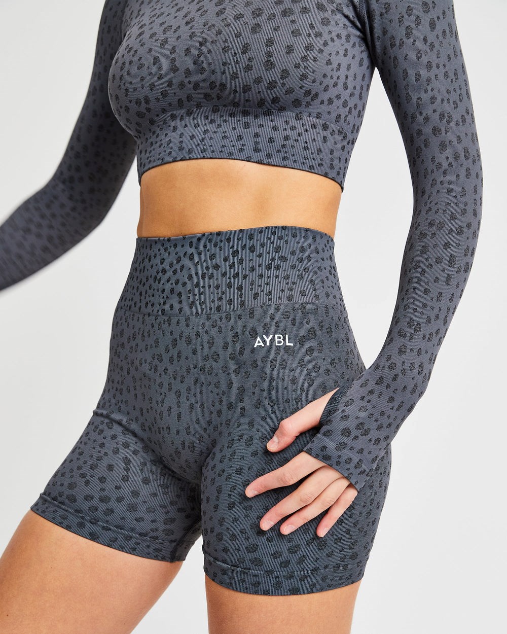 AYBL Evolve Speckle Seamless Long Sleeve Crop Top Charcoal | 7629305-BO