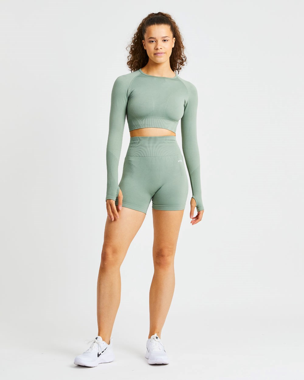 AYBL Balance V2 Seamless Long Sleeve Crop Top Olijfgroen Groen | 9304852-WK