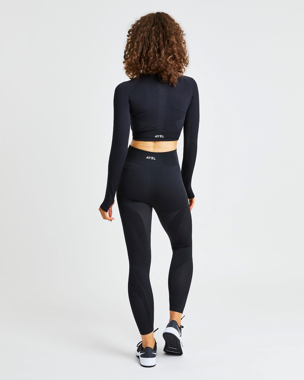 AYBL Ignite Seamless Long Sleeve Crop Top Zwart | 0432896-EZ