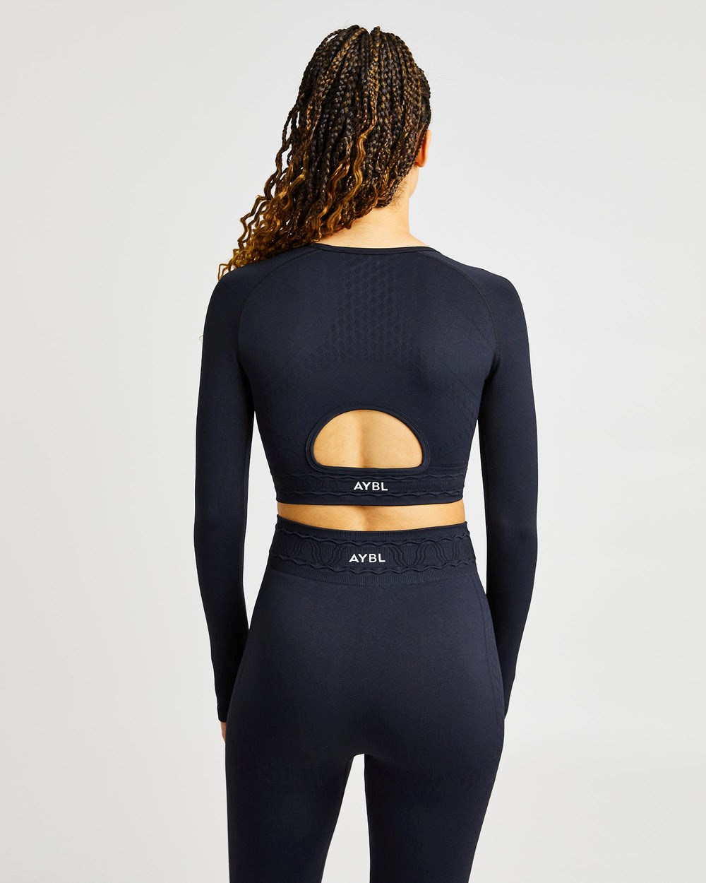 AYBL Elevate Seamless Long Sleeve Crop Top Zwart | 8623051-NQ