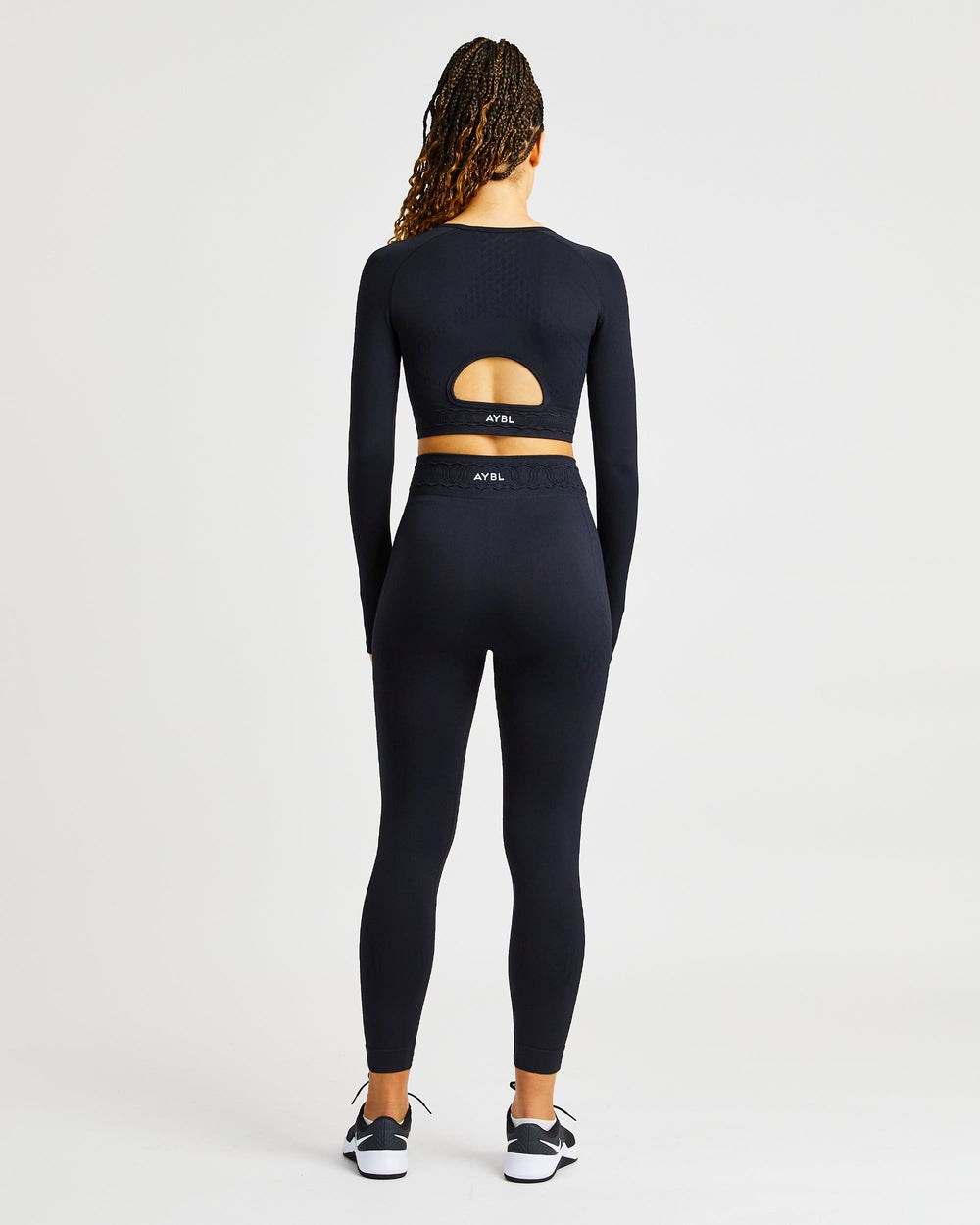 AYBL Elevate Seamless Long Sleeve Crop Top Zwart | 8623051-NQ