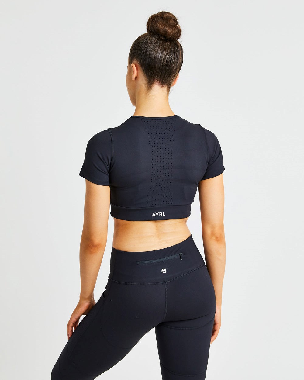 AYBL Pace Crop Top Zwart | 6953278-SN