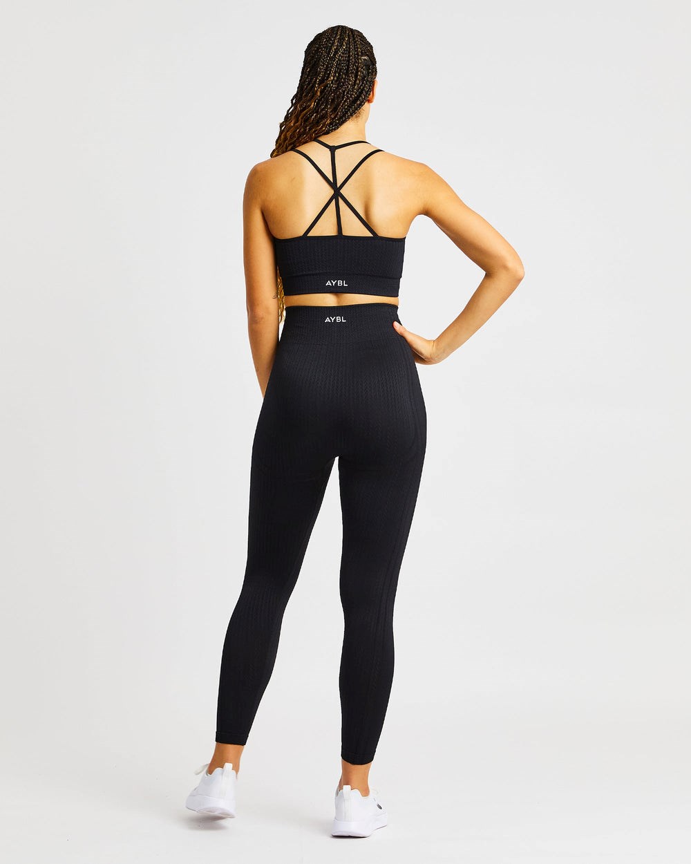 AYBL Luxe Seamless Sports Bra Zwart | 4083625-JD