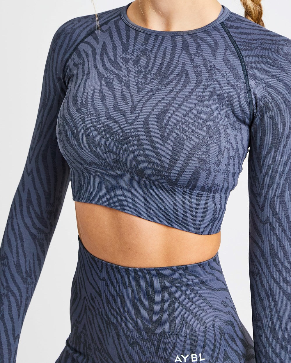 AYBL Evolve Animal Seamless Long Sleeve Crop Top Blauw | 2174580-PF