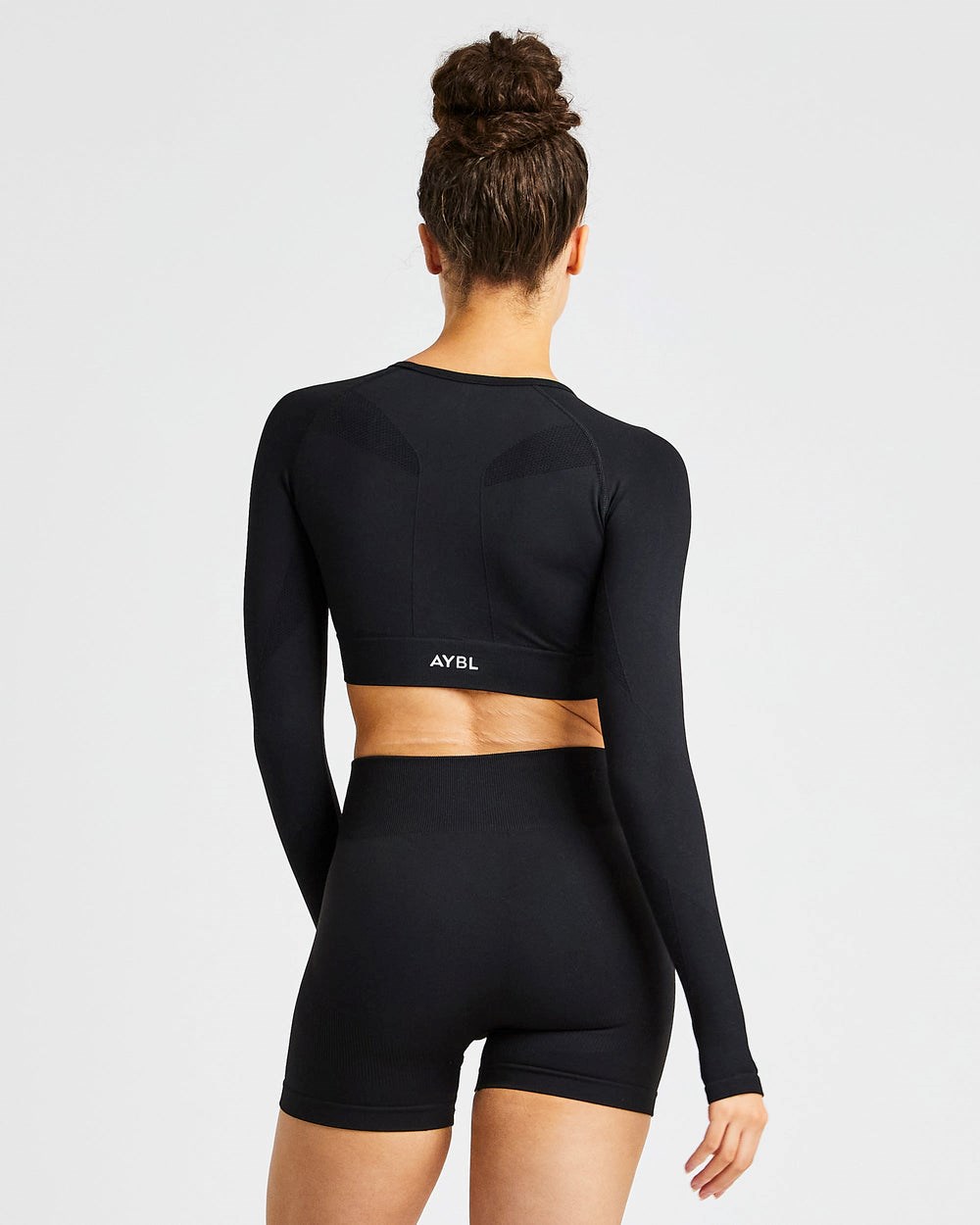 AYBL Pulse Seamless Long Sleeve Crop Top Zwart | 0268359-NR