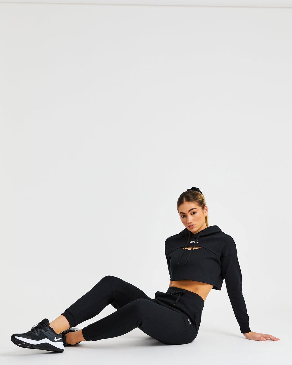 AYBL Everyday Joggers Zwart | 1864237-ZH