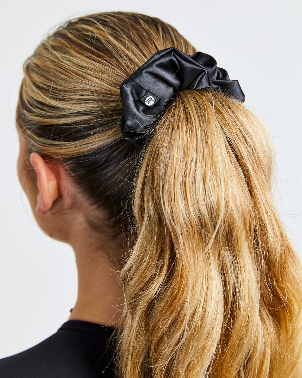 AYBL Scrunchie 4 Pack White/Black/Charcoal/Navy | 7051436-VT