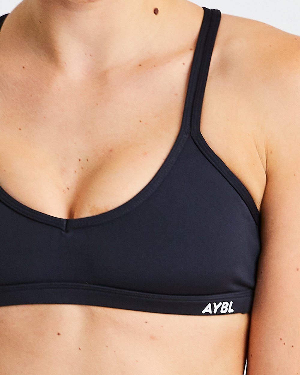 AYBL Essential Bandjes Sports Bra Zwart | 1638927-KD