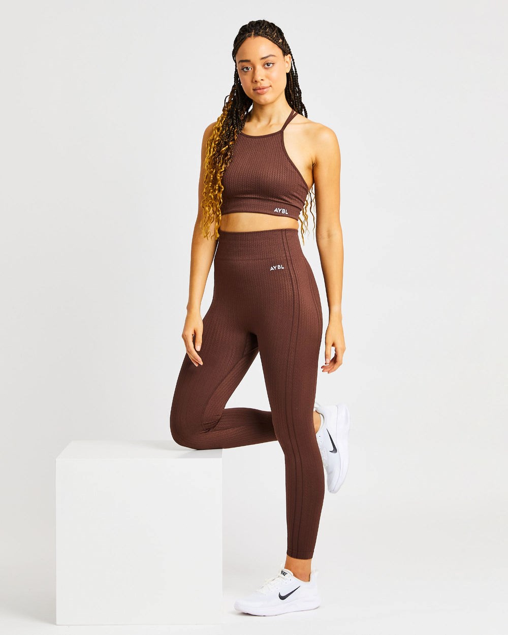 AYBL Luxe Seamless Crop Tank Top Bruin | 2756810-BE