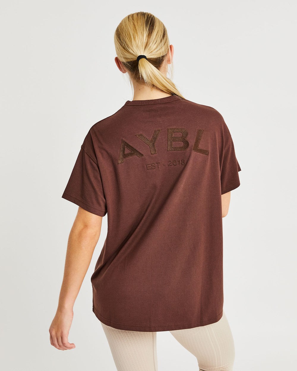 AYBL Luxe T Shirt Bruin | 9813562-AI