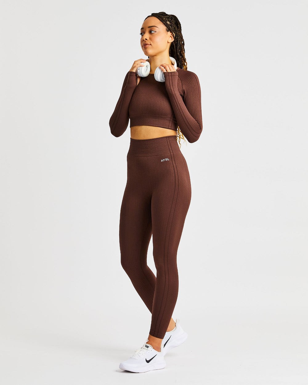 AYBL Luxe Seamless Long Sleeve Crop Top Bruin | 9608314-MG