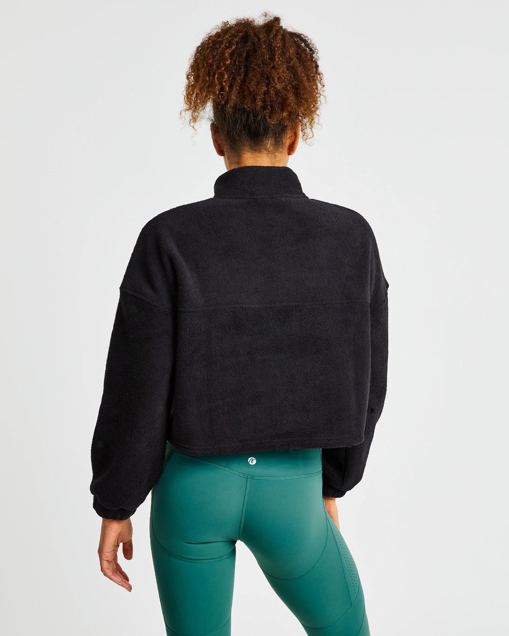 AYBL Effortless Oversized Cropped Fleece Zwart | 3205687-GP