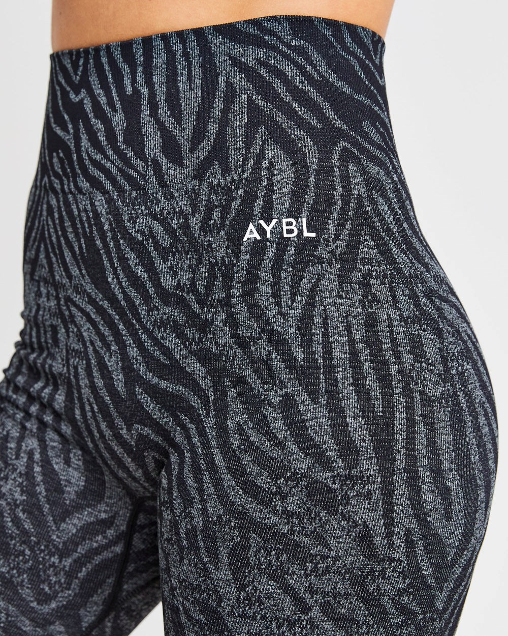 AYBL Evolve Animal Seamless Shorts Zwart | 4736921-TF