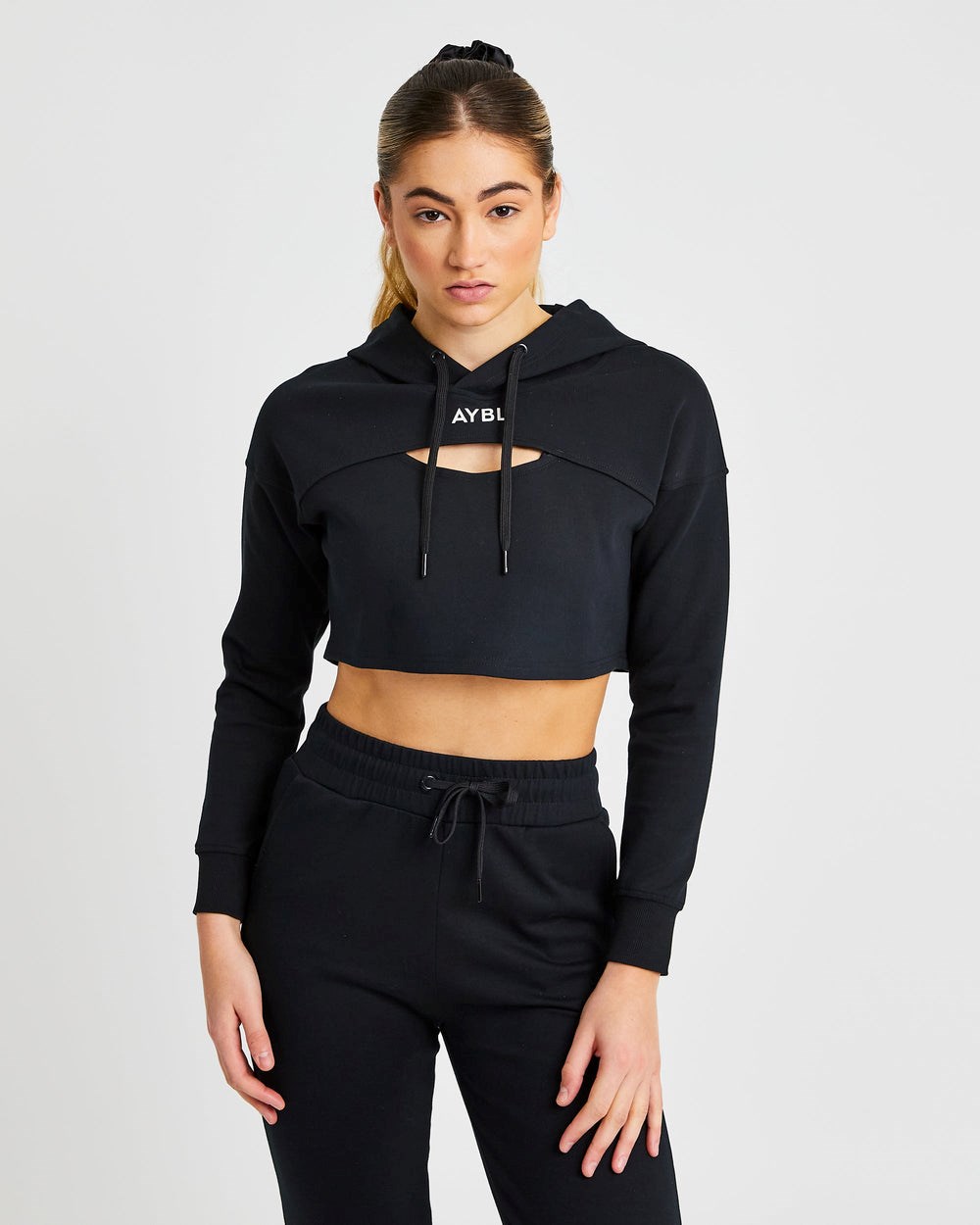 AYBL Everyday Cutout Crop Hoodie Zwart | 2148709-JD