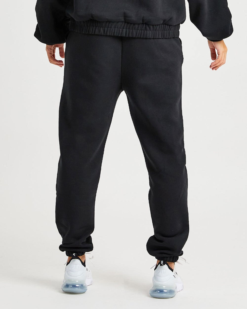 AYBL Luxe Joggers Zwart | 2486059-IE