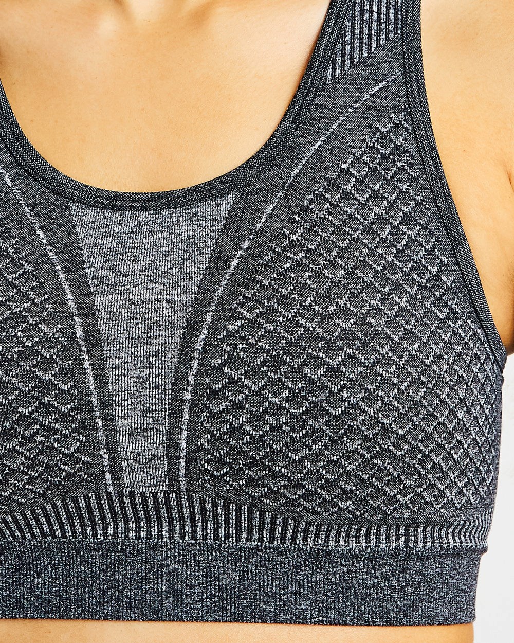 AYBL Impact Seamless Sports Bra Zwart | 7960481-ZU