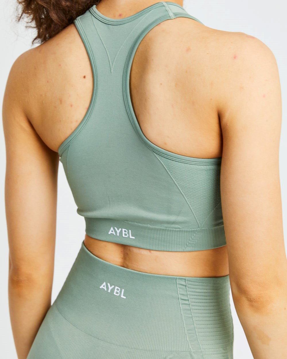 AYBL Balance V2 Seamless Sports Bra Olijfgroen Groen | 9654210-PZ