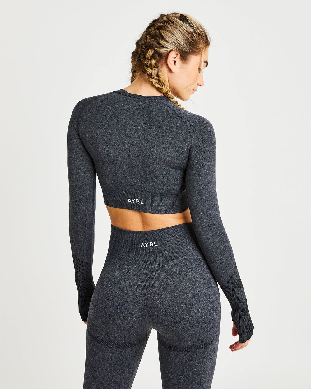 AYBL Balance V2 Seamless Long Sleeve Crop Top Zwart | 9078546-OY