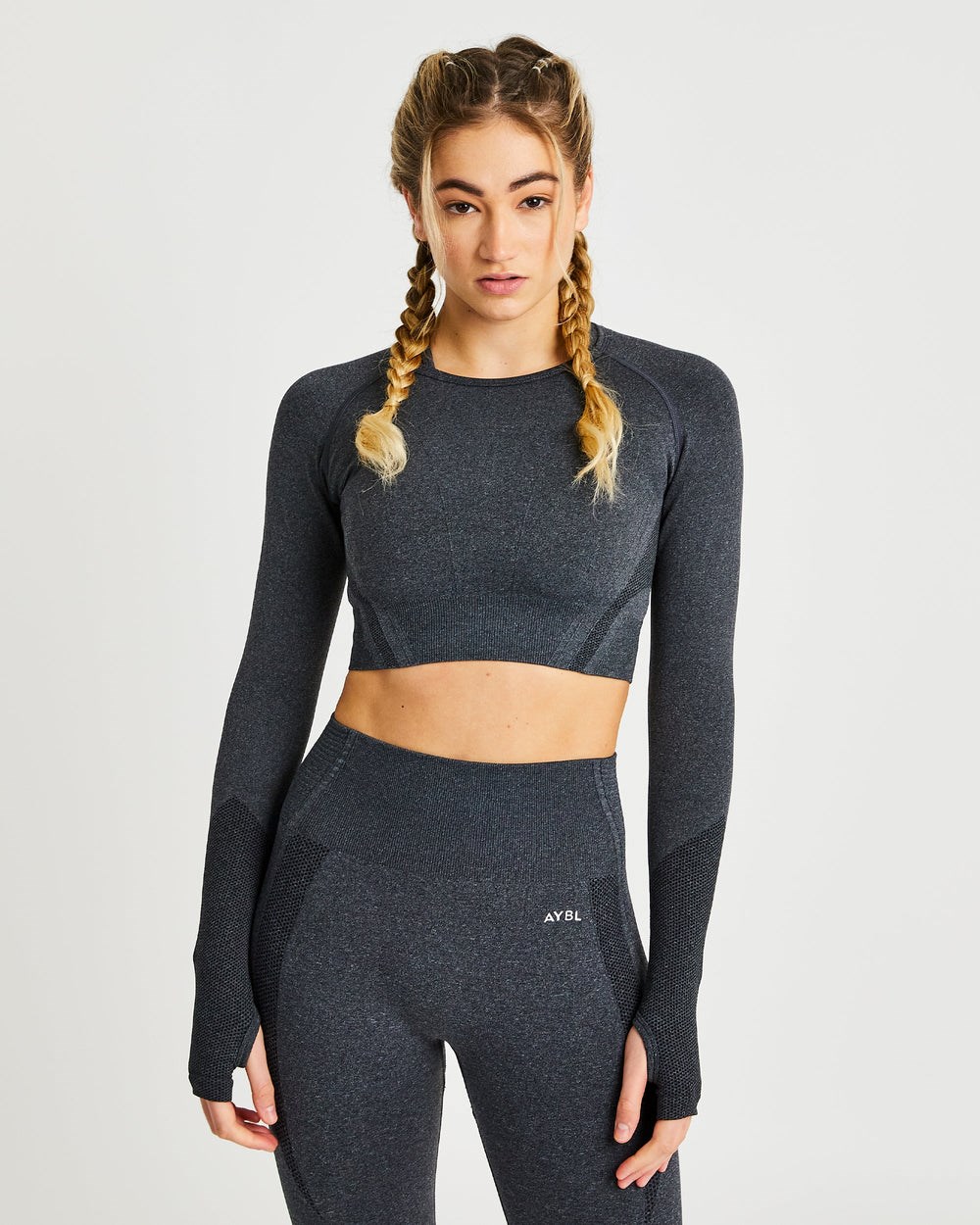 AYBL Balance V2 Seamless Long Sleeve Crop Top Zwart | 9078546-OY