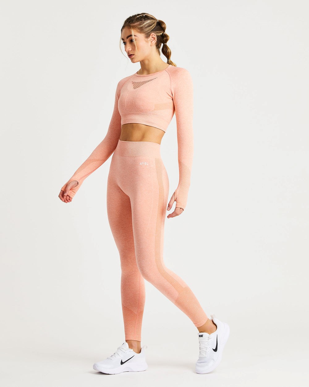 AYBL Motion Seamless Long Sleeve Crop Top Peach Marl | 3618207-TZ