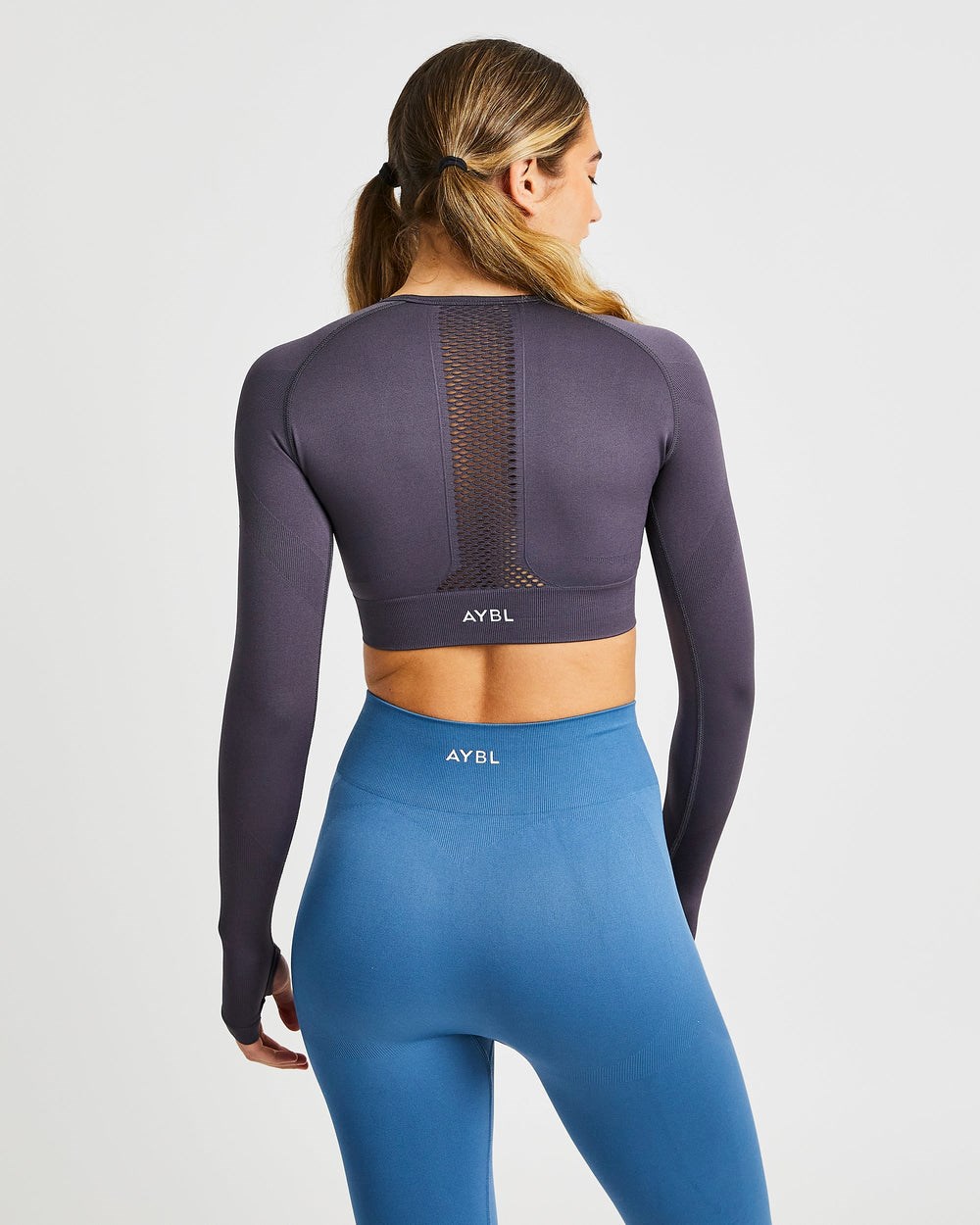 AYBL Reform Seamless Long Sleeve Crop Top Charcoal | 7521604-DL