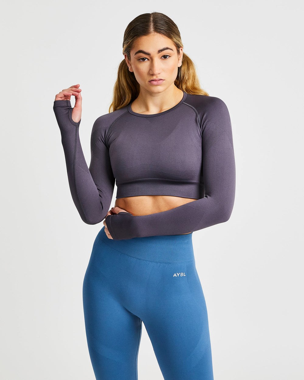 AYBL Reform Seamless Long Sleeve Crop Top Charcoal | 7521604-DL