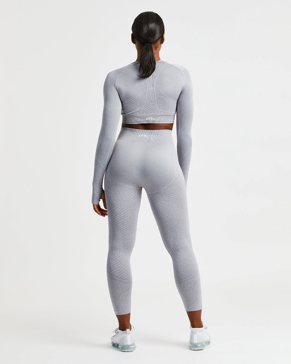 AYBL Impact Seamless Long Sleeve Crop Top Grijs | 7921630-WF