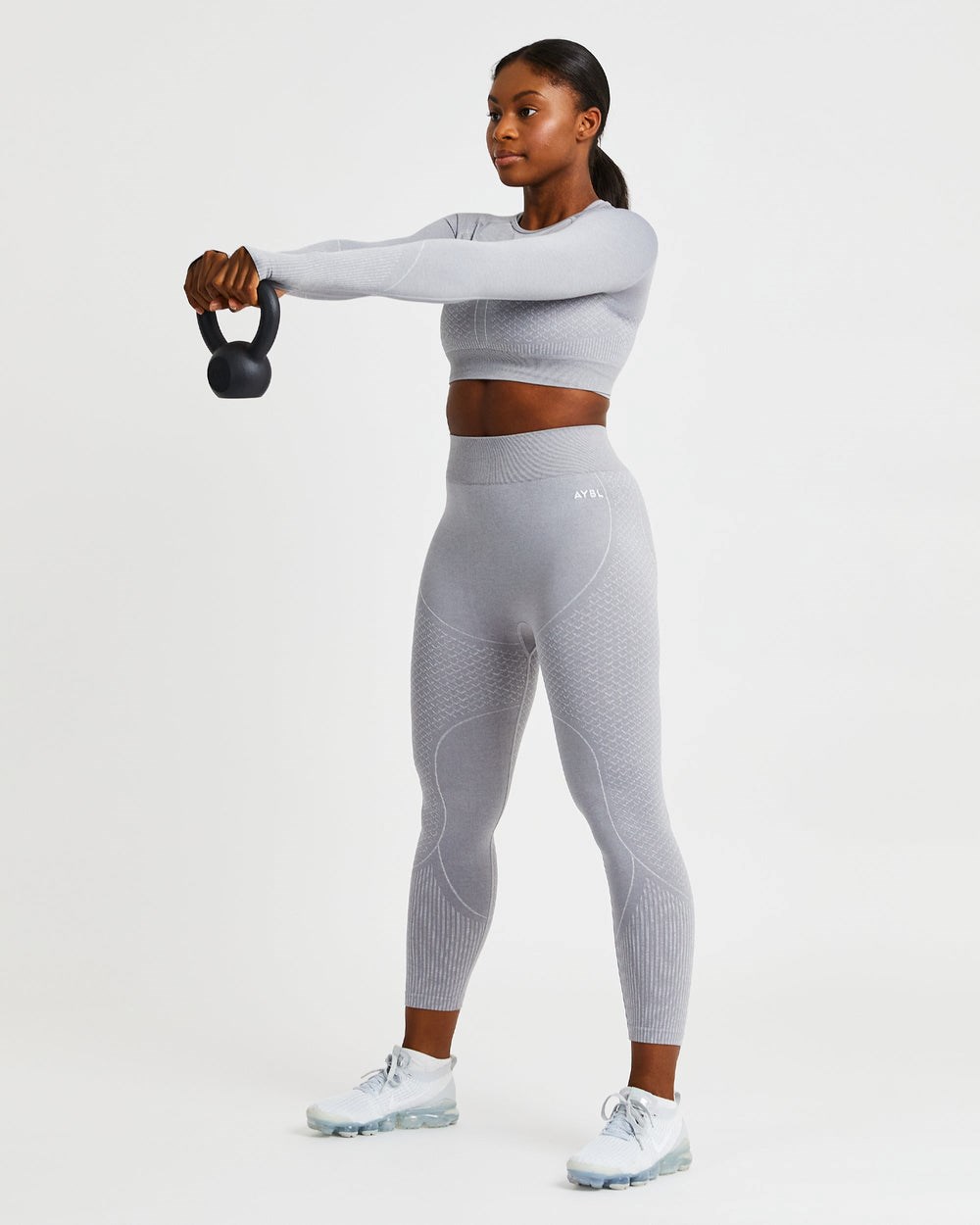 AYBL Impact Seamless Long Sleeve Crop Top Grijs | 7921630-WF