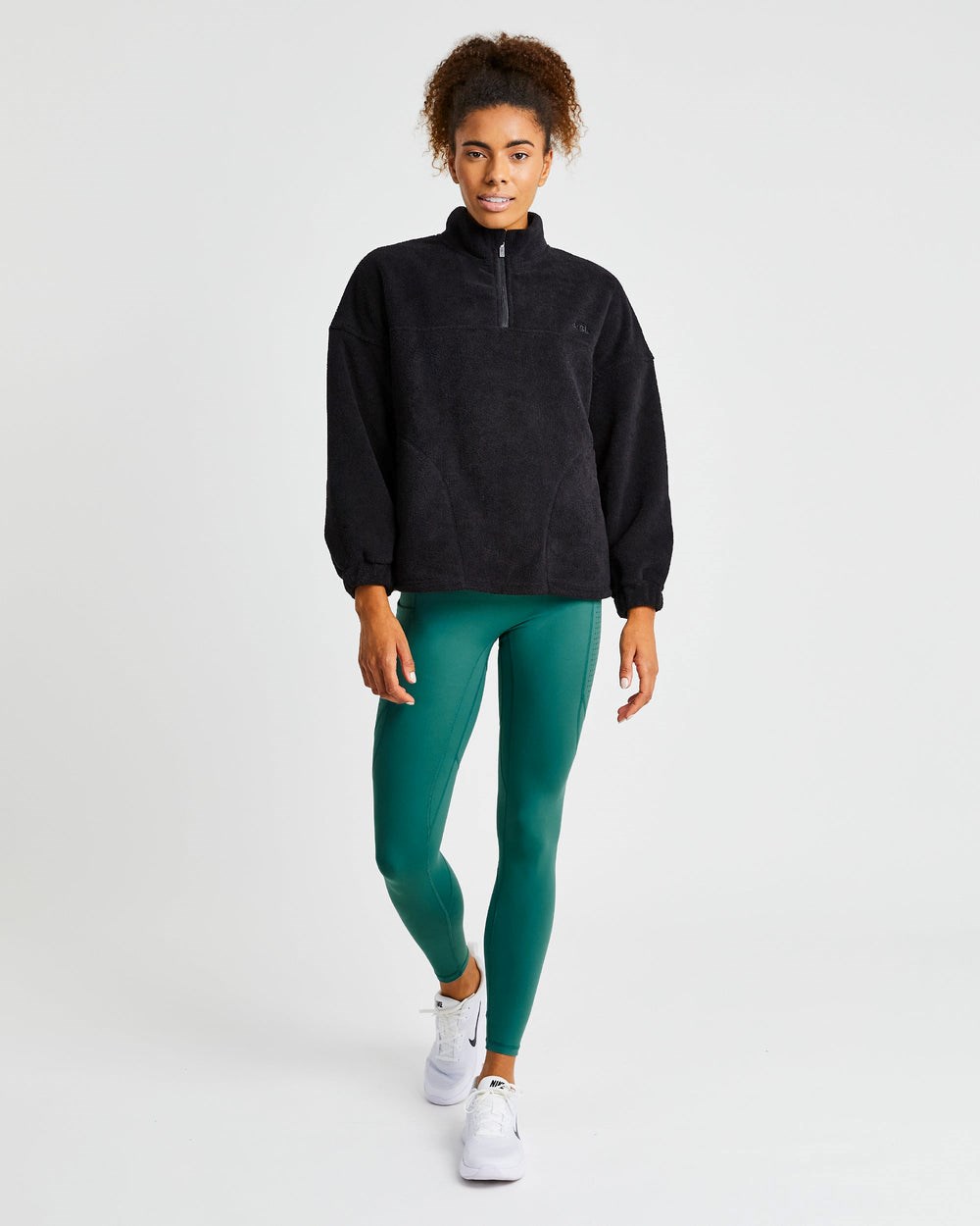 AYBL Effortless Oversized Fleece Zwart | 6305972-TI