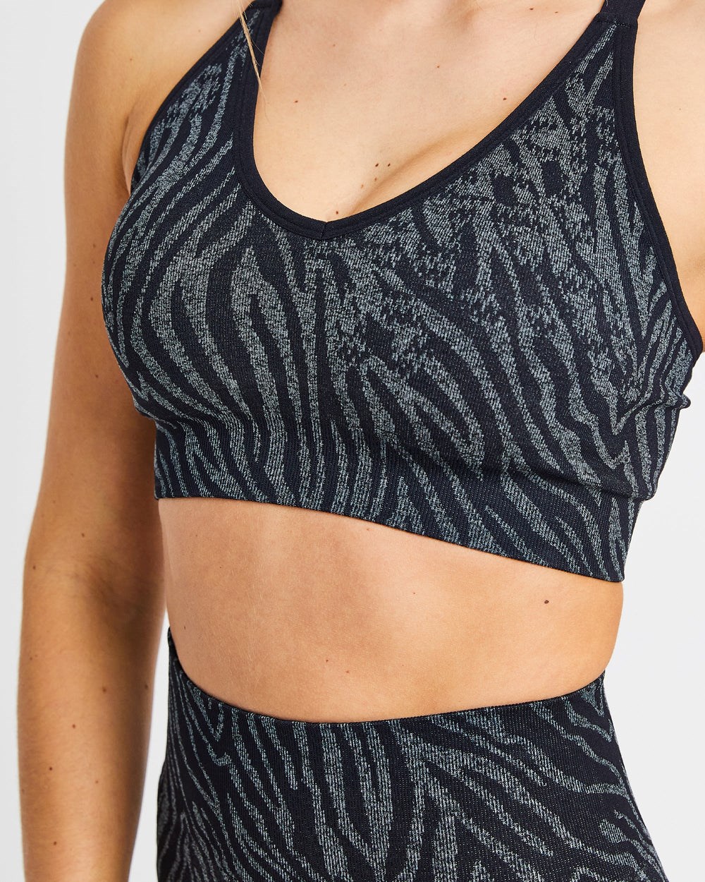 AYBL Evolve Animal Seamless Sports Bra Zwart | 4603521-DY