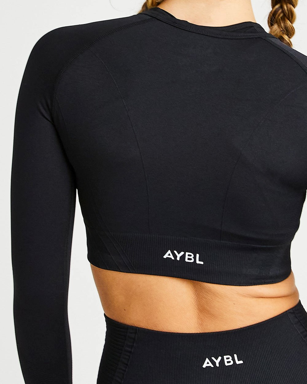 AYBL Balance V2 Seamless Long Sleeve Crop Top Zwart | 3986407-AW