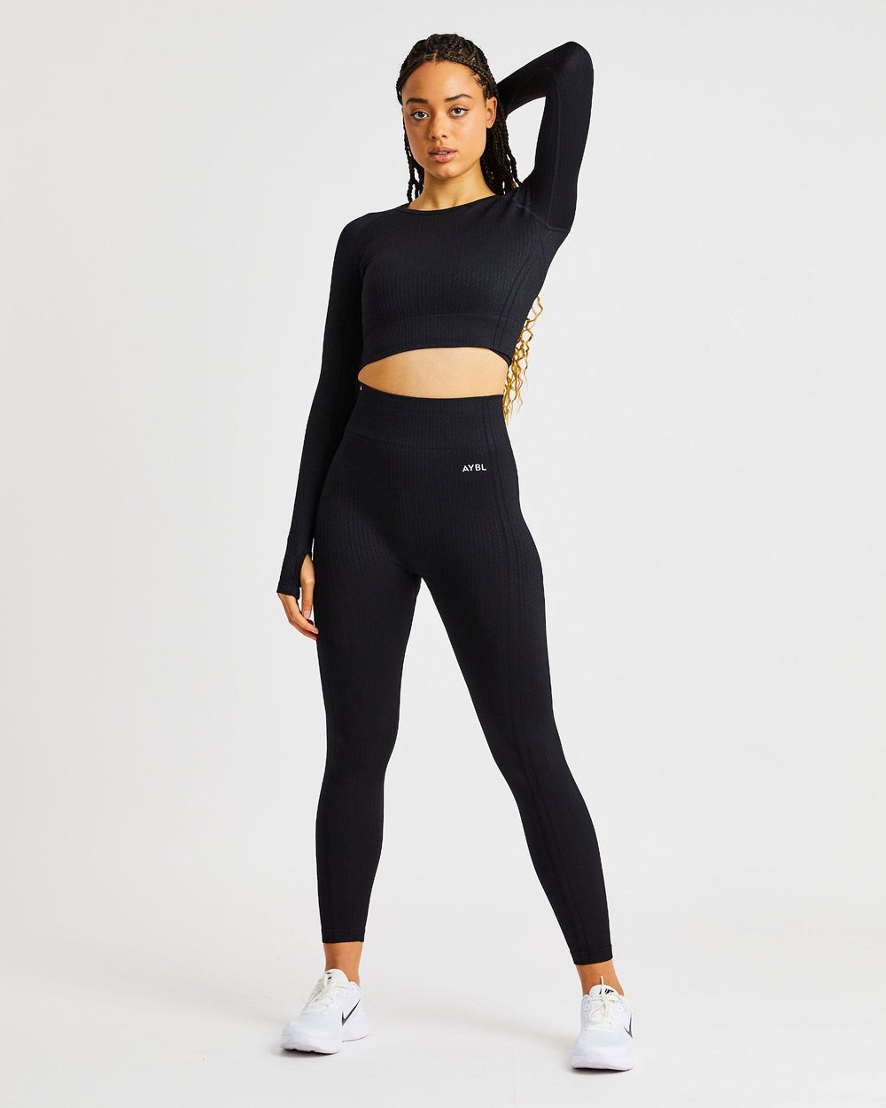 AYBL Luxe Seamless Long Sleeve Crop Top Zwart | 6509487-MD