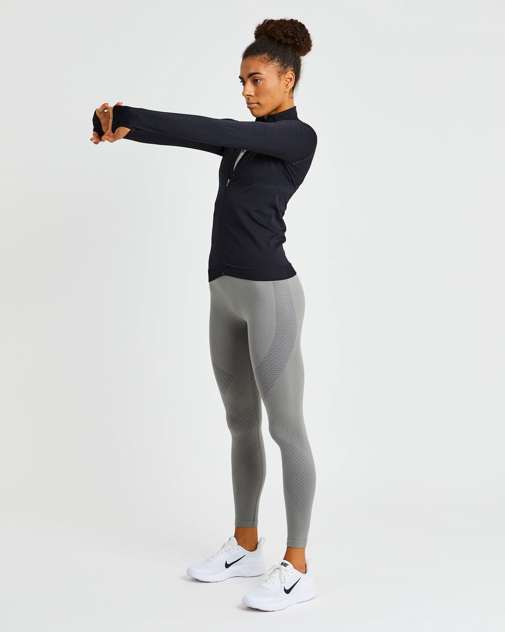 AYBL Ignite Seamless Zip Jacket Zwart | 3816924-VI