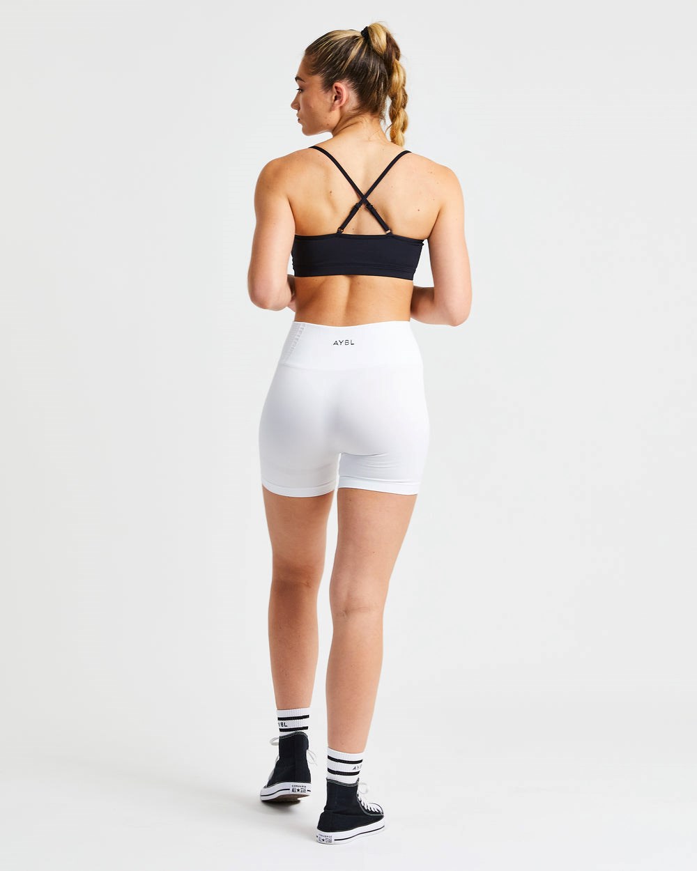 AYBL Essential V Neck Sports Bra Zwart | 2041876-XM