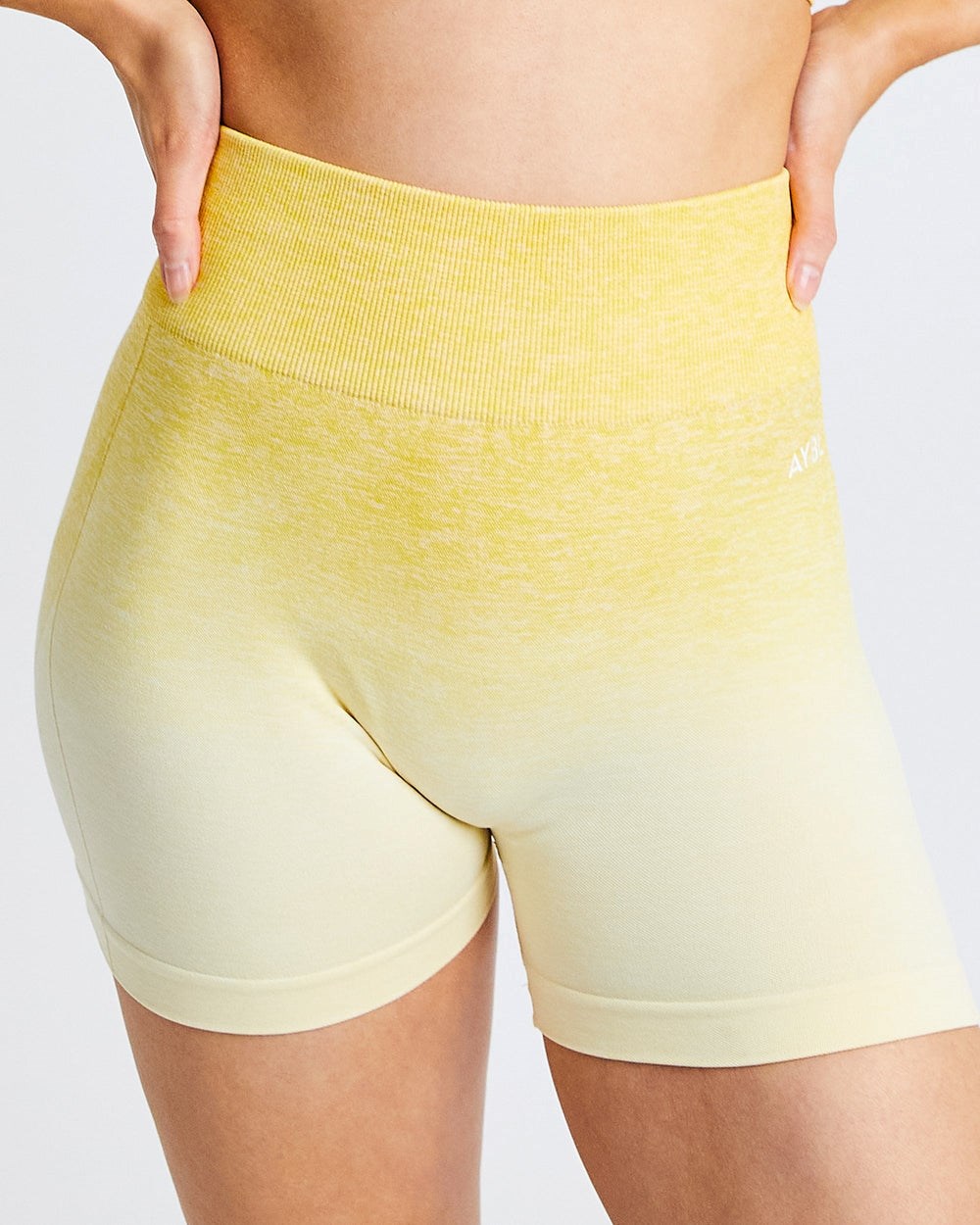 AYBL Pulse Ombré Seamless Shorts Geel | 6137259-BC