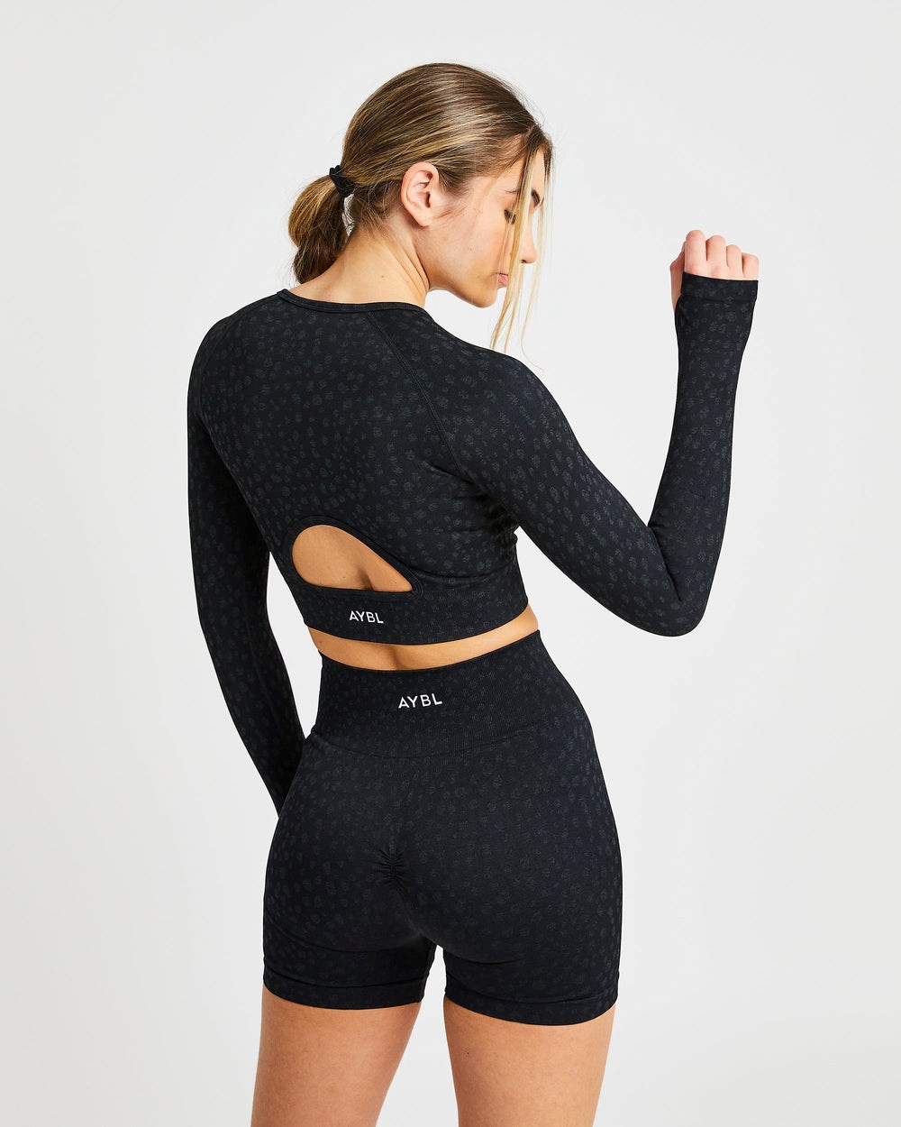 AYBL Evolve Speckle Seamless Long Sleeve Crop Top Zwart | 7295348-TH