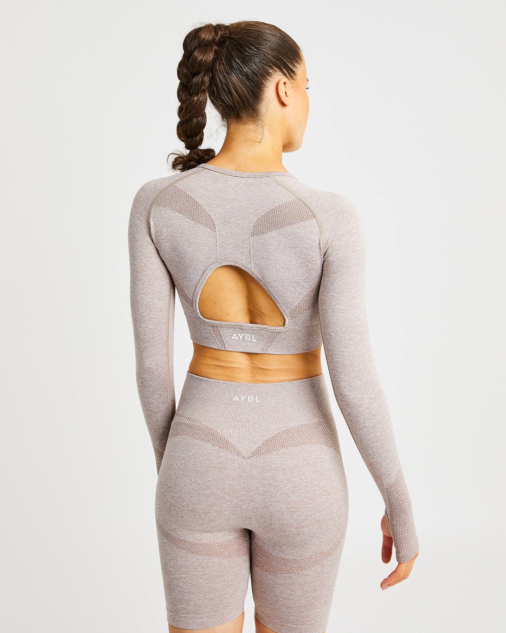 AYBL Motion Seamless Long Sleeve Crop Top Beige | 9637025-FY