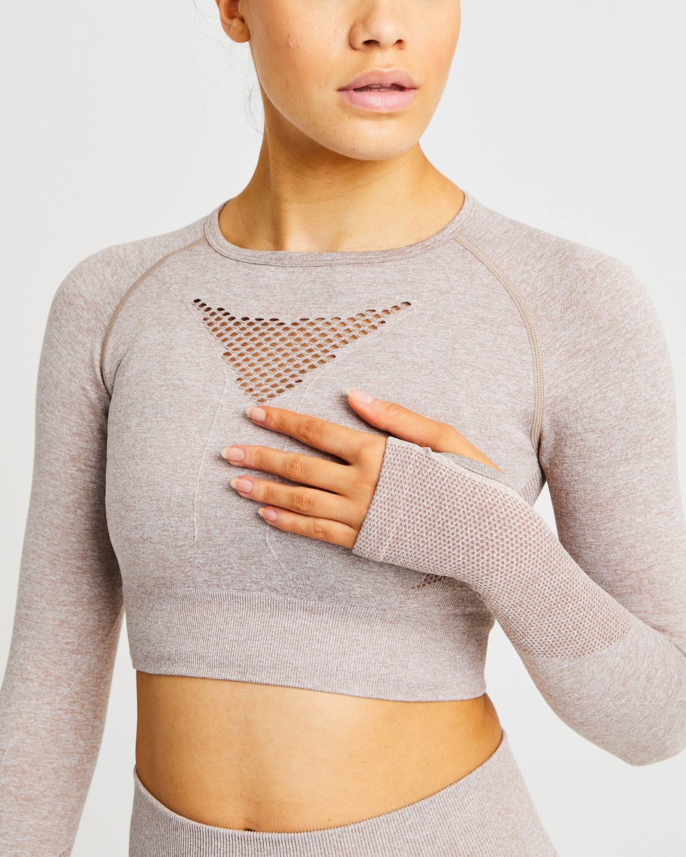 AYBL Motion Seamless Long Sleeve Crop Top Beige | 9637025-FY