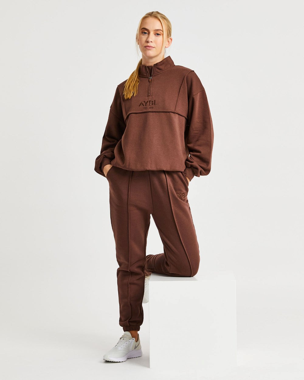 AYBL Luxe Joggers Bruin | 1350278-LF