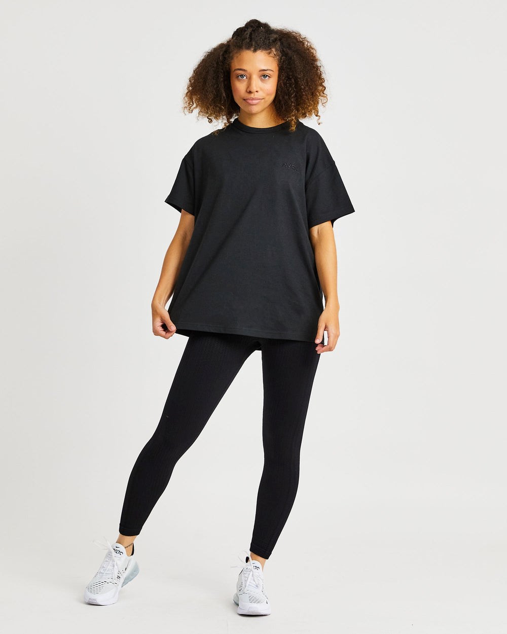 AYBL Luxe T Shirt Zwart | 5876290-MK