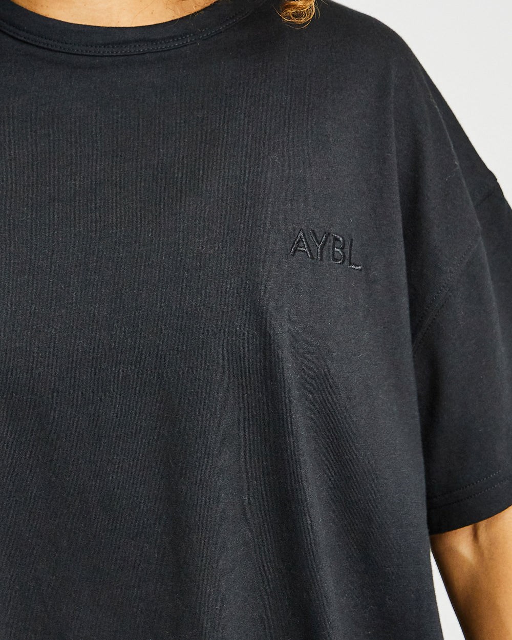 AYBL Luxe T Shirt Zwart | 5876290-MK