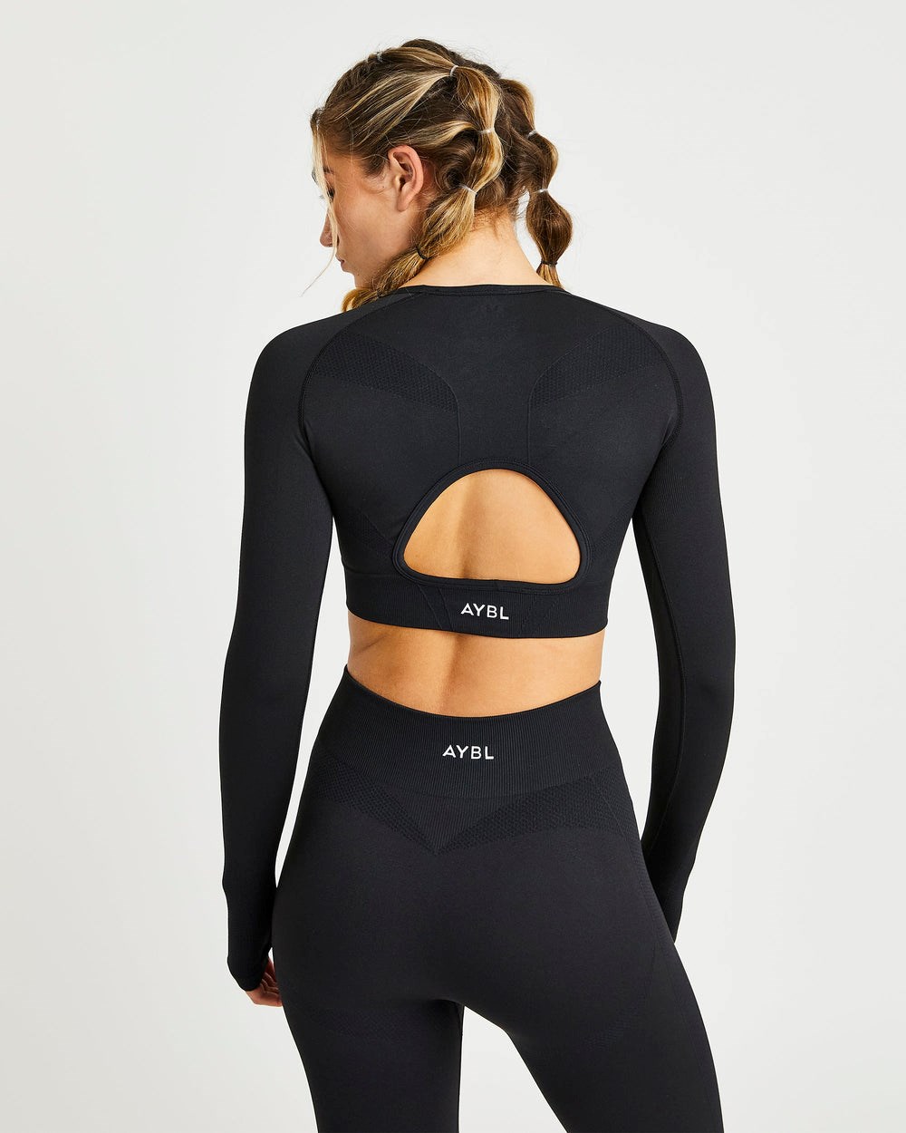 AYBL Motion Seamless Long Sleeve Crop Top Zwart | 0796534-GI