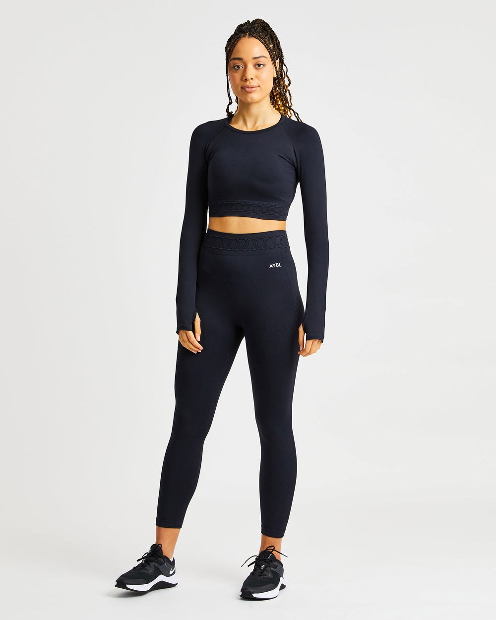 AYBL Elevate Seamless Long Sleeve Crop Top Zwart | 2307619-JD